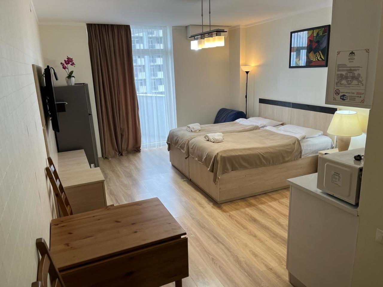Aparthotel Holiday Lux Batumi Exteriör bild